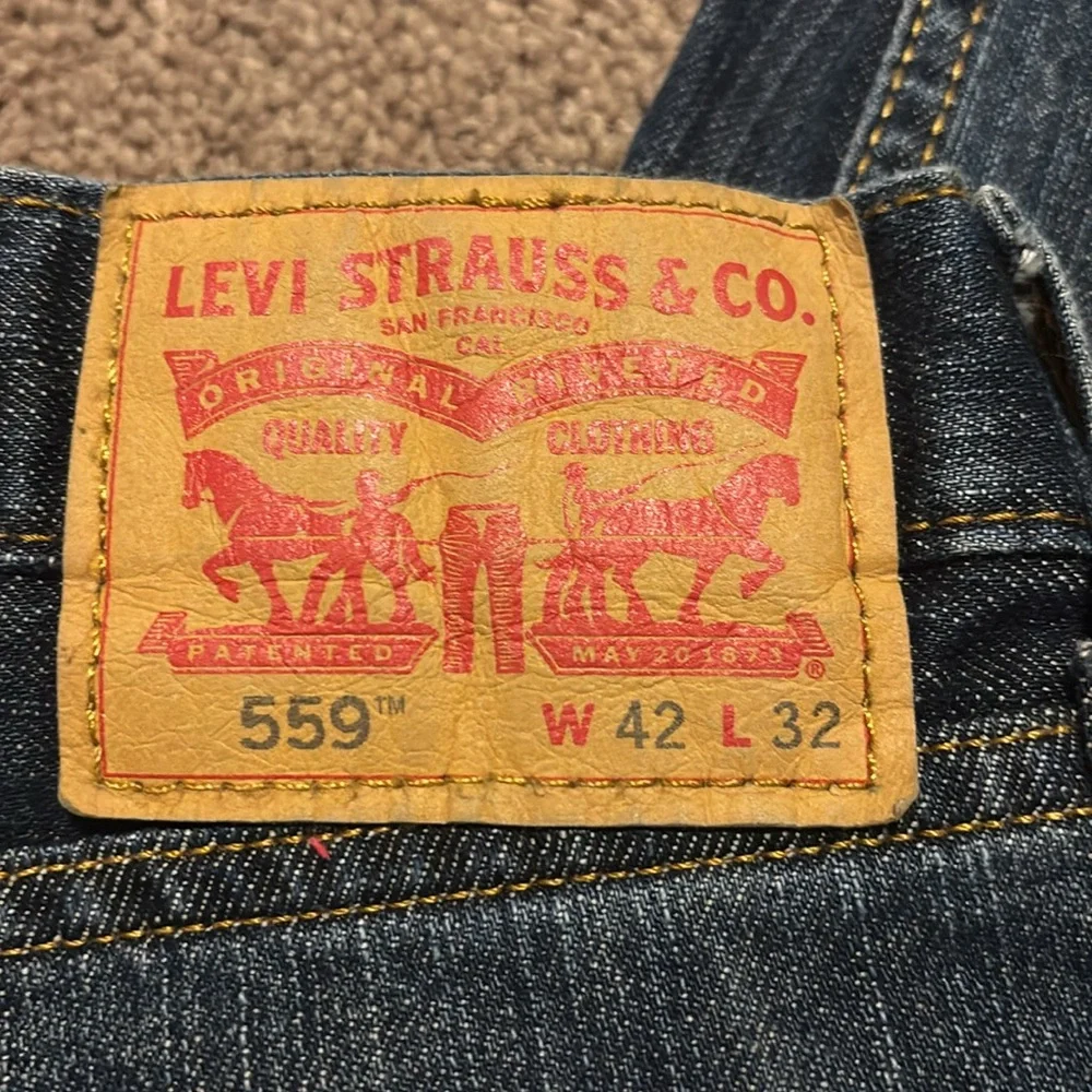 Levi’s - Picture 3 of 3